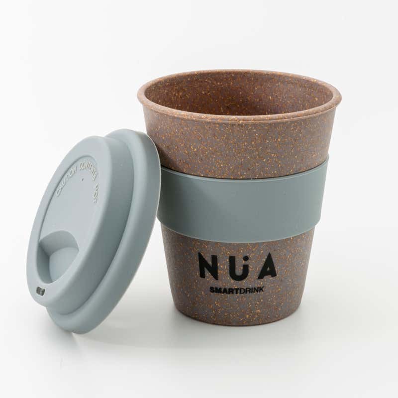 Xavi Moya Fotografía ecommerce en Barcelona de un vaso de merchandising